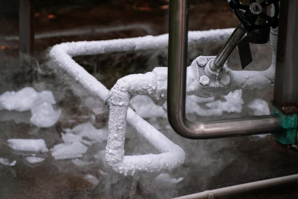 hospital s liquid oxygen pipeline freezes freezes freezes from transfer liquid min